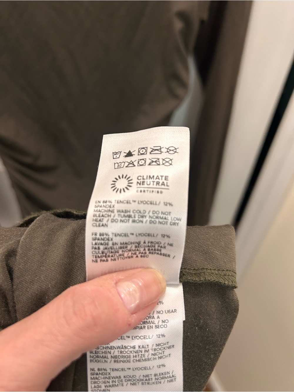 REFORMATION NEMY DRESS IN OLIVE GREEN SIZE SMALL - Picture 9 of 9